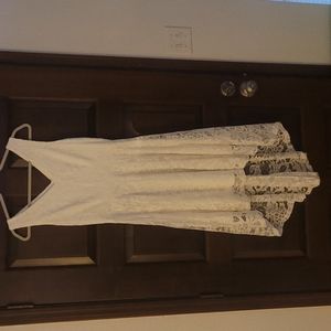 Lace High-Low Dress Sleevless